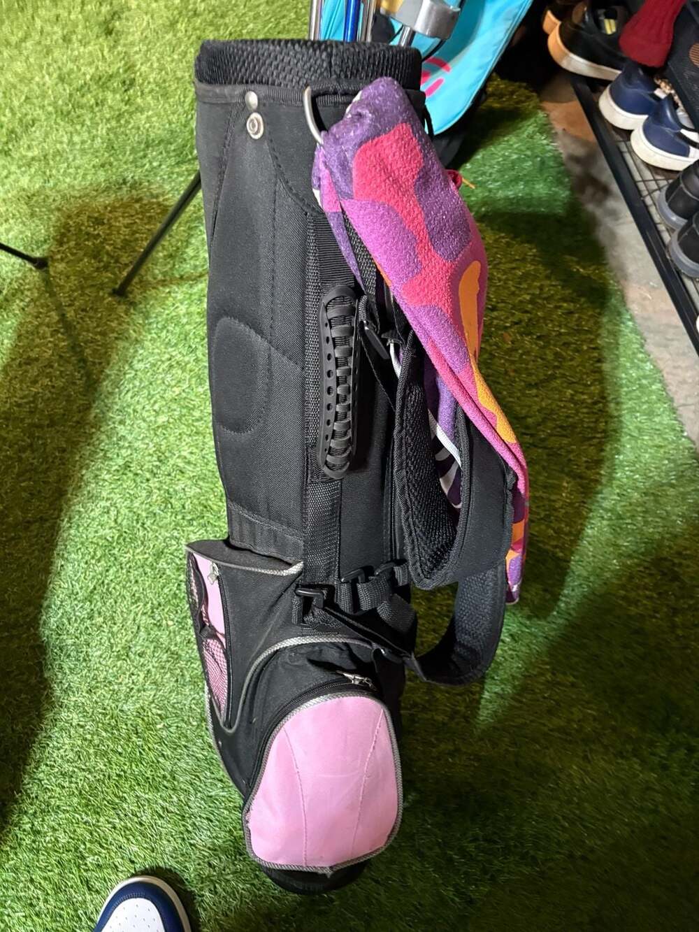 Golf Girl Ladies Pink and Black Stand Golf Bag